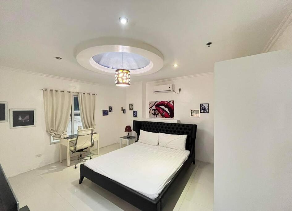 Kandi Big 1 Bedroom King Bed, Free Housekeeping, Wi-Fi Анхелес Екстериор снимка