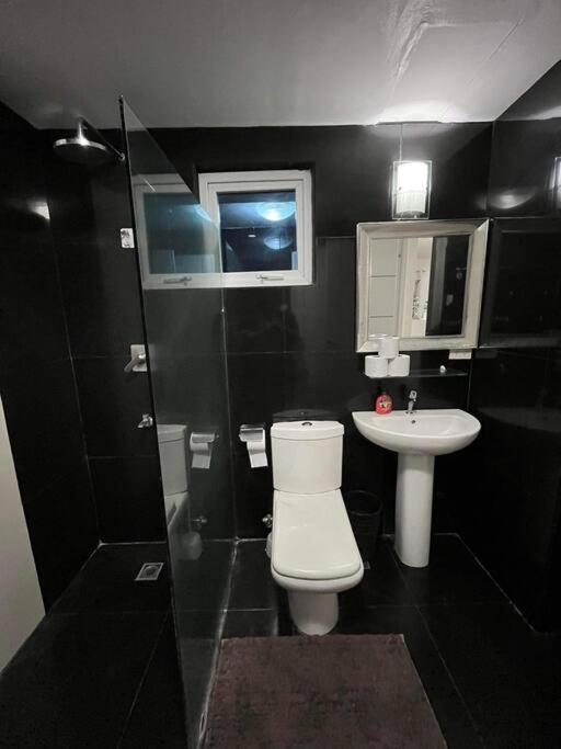 Kandi Big 1 Bedroom King Bed, Free Housekeeping, Wi-Fi Анхелес Екстериор снимка